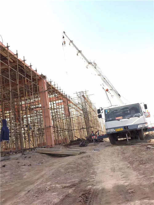 平江县25 吨、50 吨吊车怎么选？多大重量 / 半径适合对应车型？